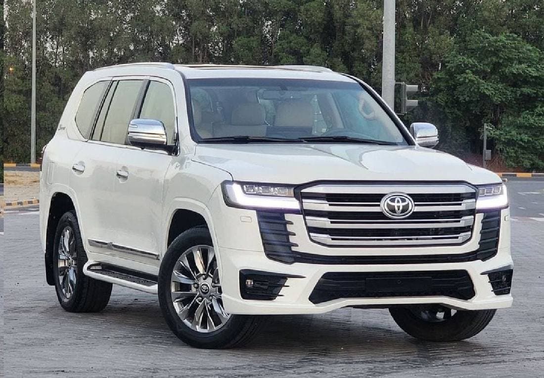 2015 Toyota Land Cruiser thumbnail 5