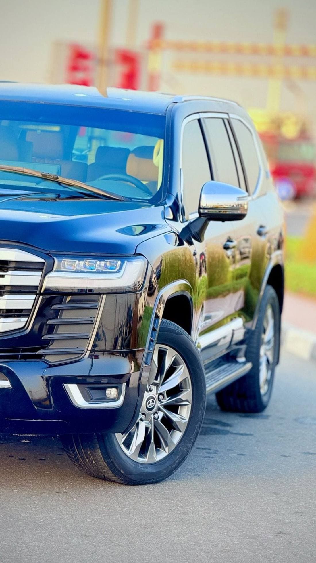2019 Toyota Land Cruiser GXR thumbnail 8