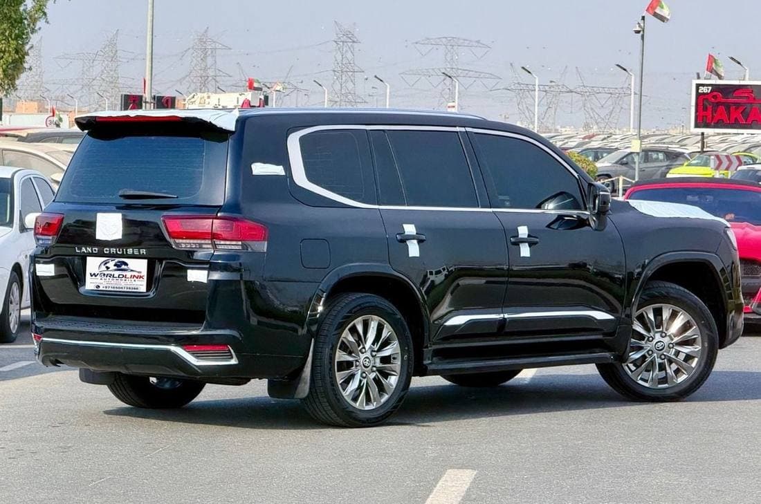 2019 Toyota Land Cruiser GXR thumbnail 4