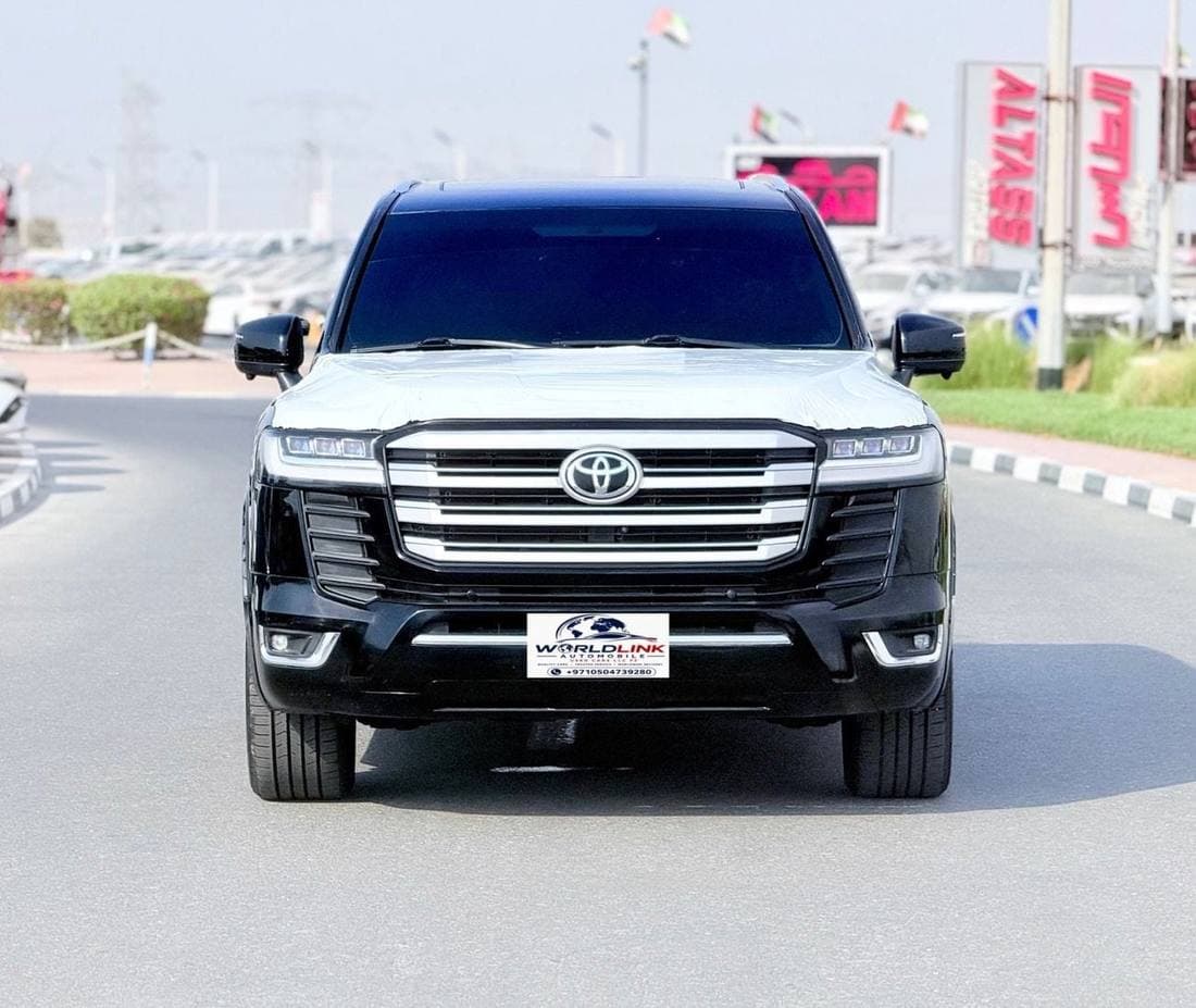 2019 Toyota Land Cruiser GXR thumbnail 2