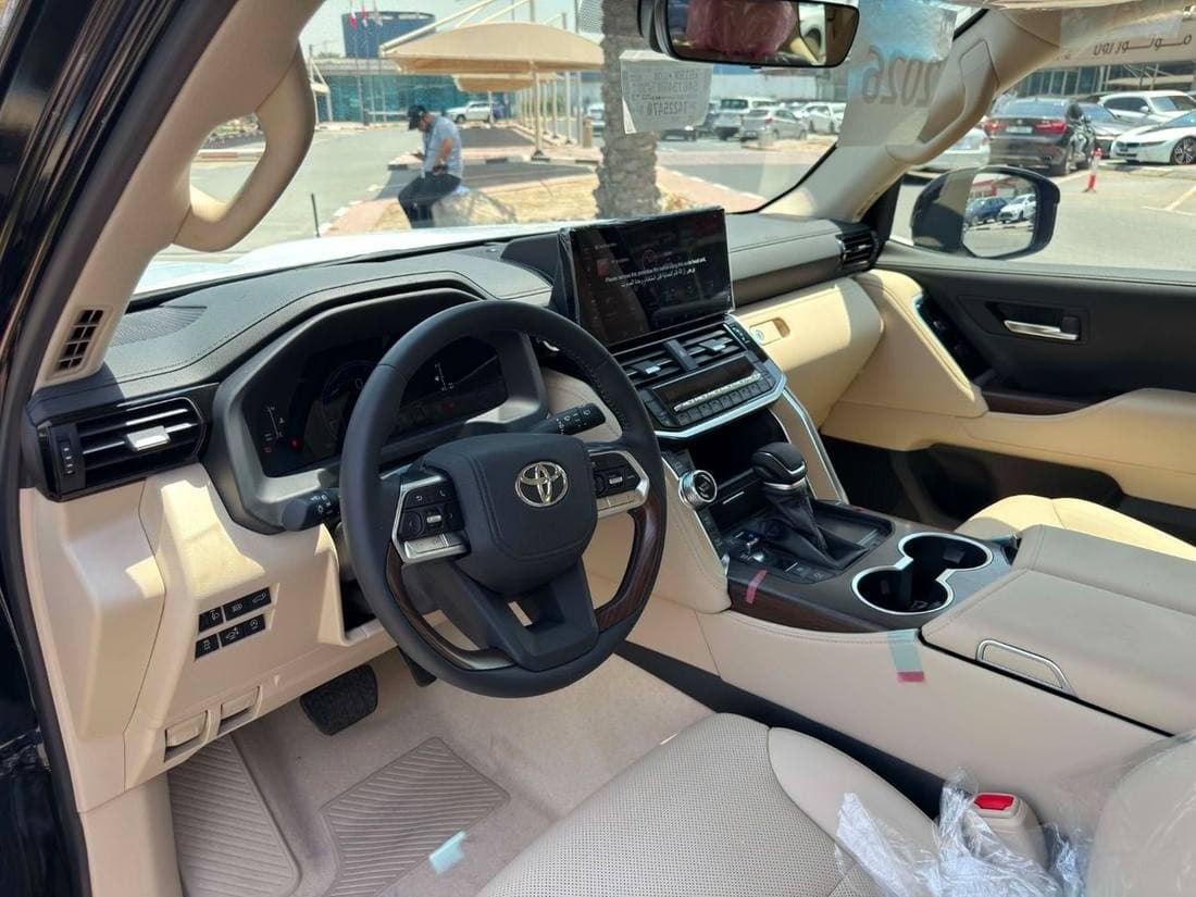 2026 Toyota Land Cruiser GXR thumbnail 8
