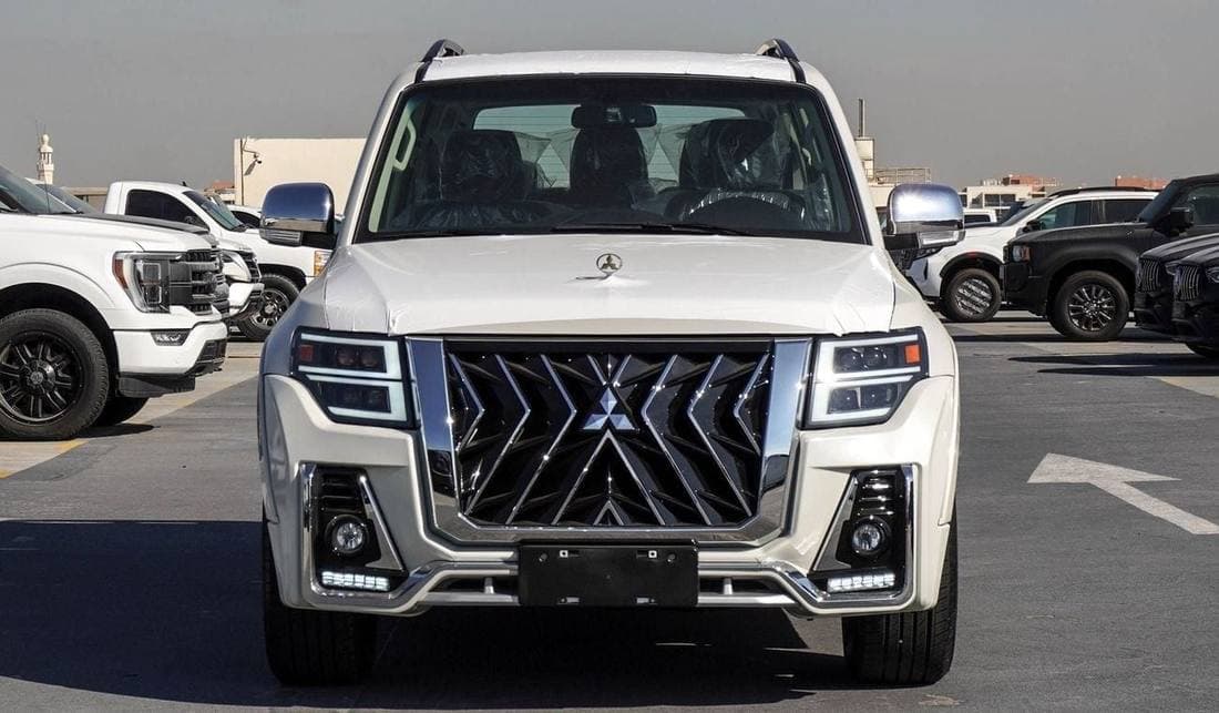 2022 Mitsubishi Pajero GLS HIGHLINE thumbnail 2