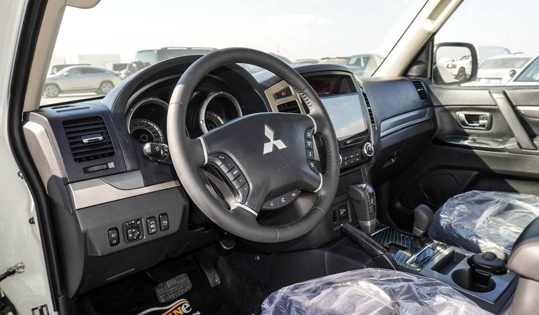 2022 Mitsubishi Pajero GLS HIGHLINE thumbnail 4