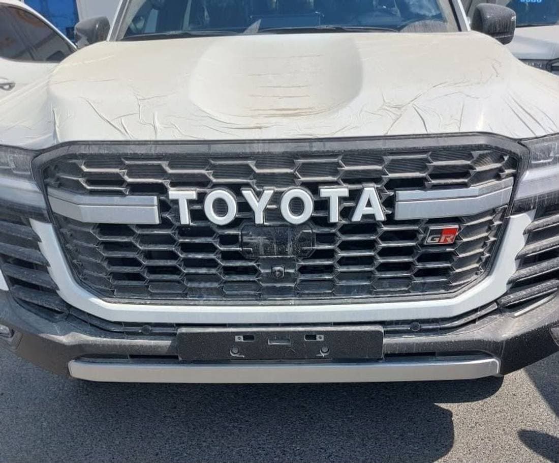 2024 Toyota Land Cruiser GR SPORT thumbnail 2