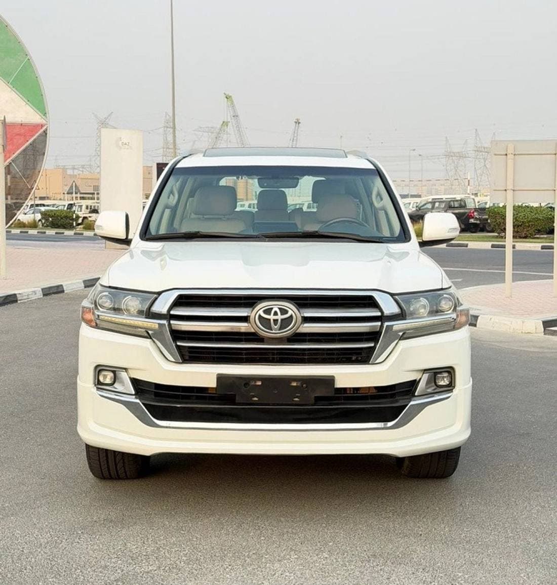 2019 Toyota Land Cruiser thumbnail 2