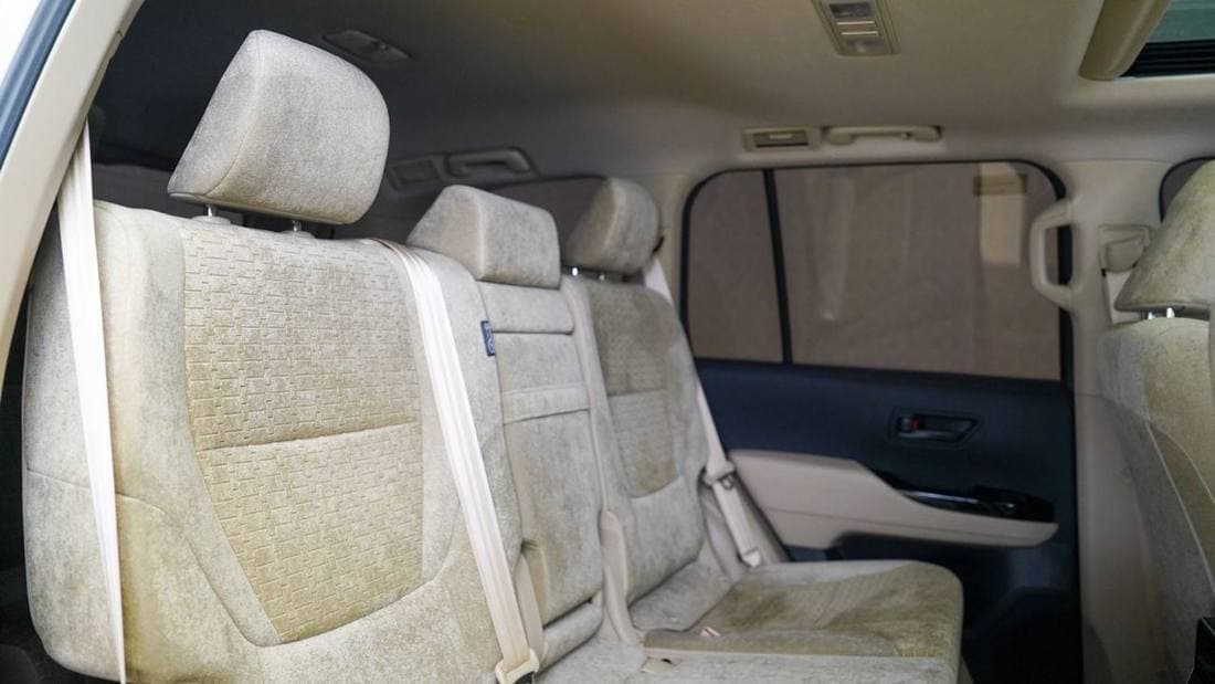 2025 Toyota Land Cruiser EXR thumbnail 8
