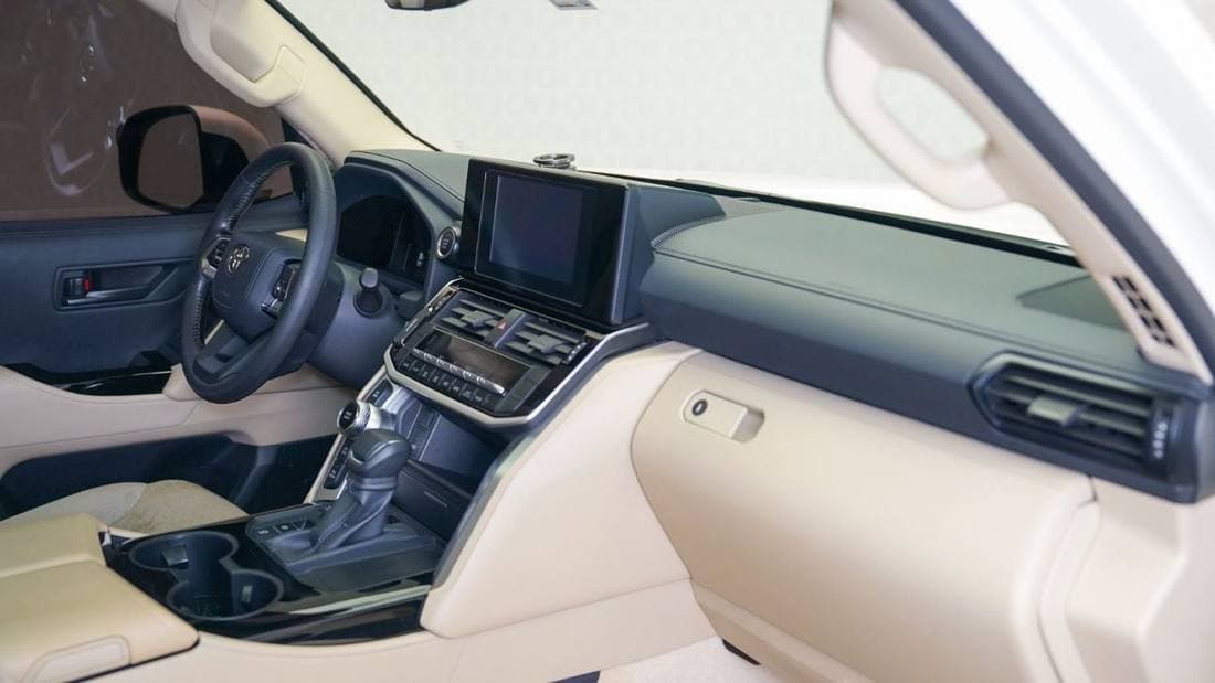 2025 Toyota Land Cruiser EXR thumbnail 7