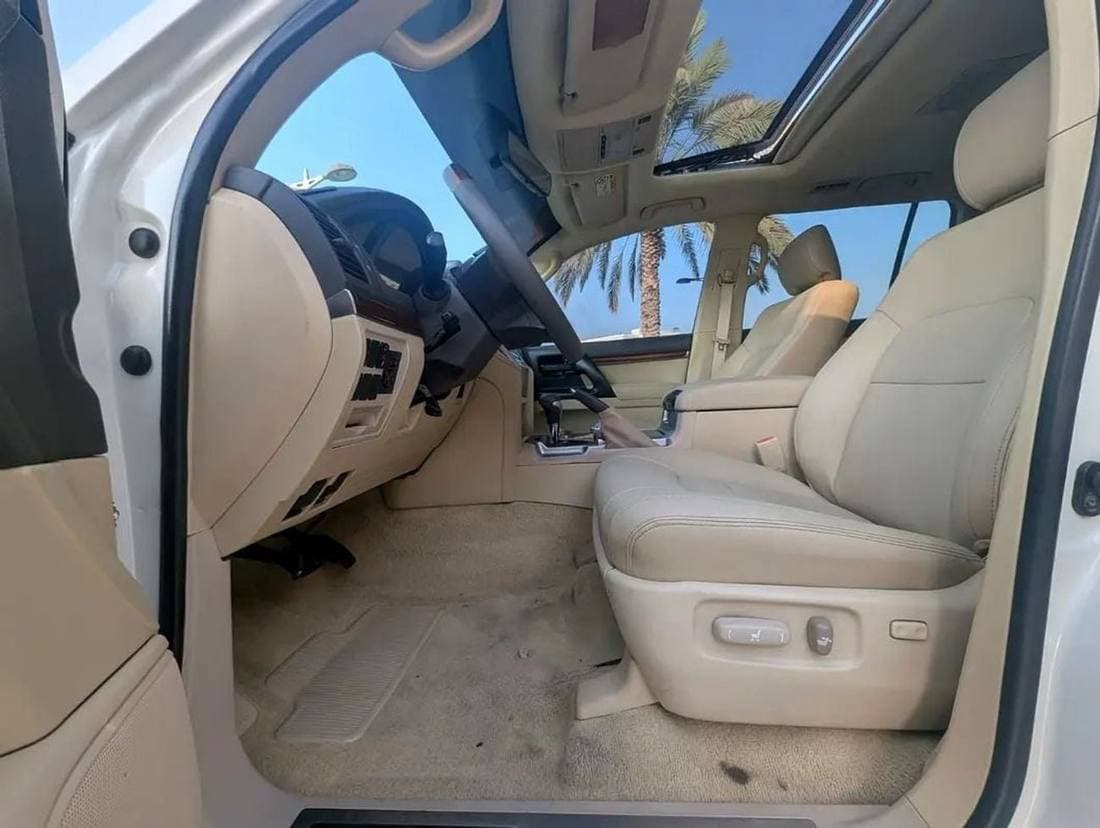 2020 Toyota Land Cruiser GXR thumbnail 5