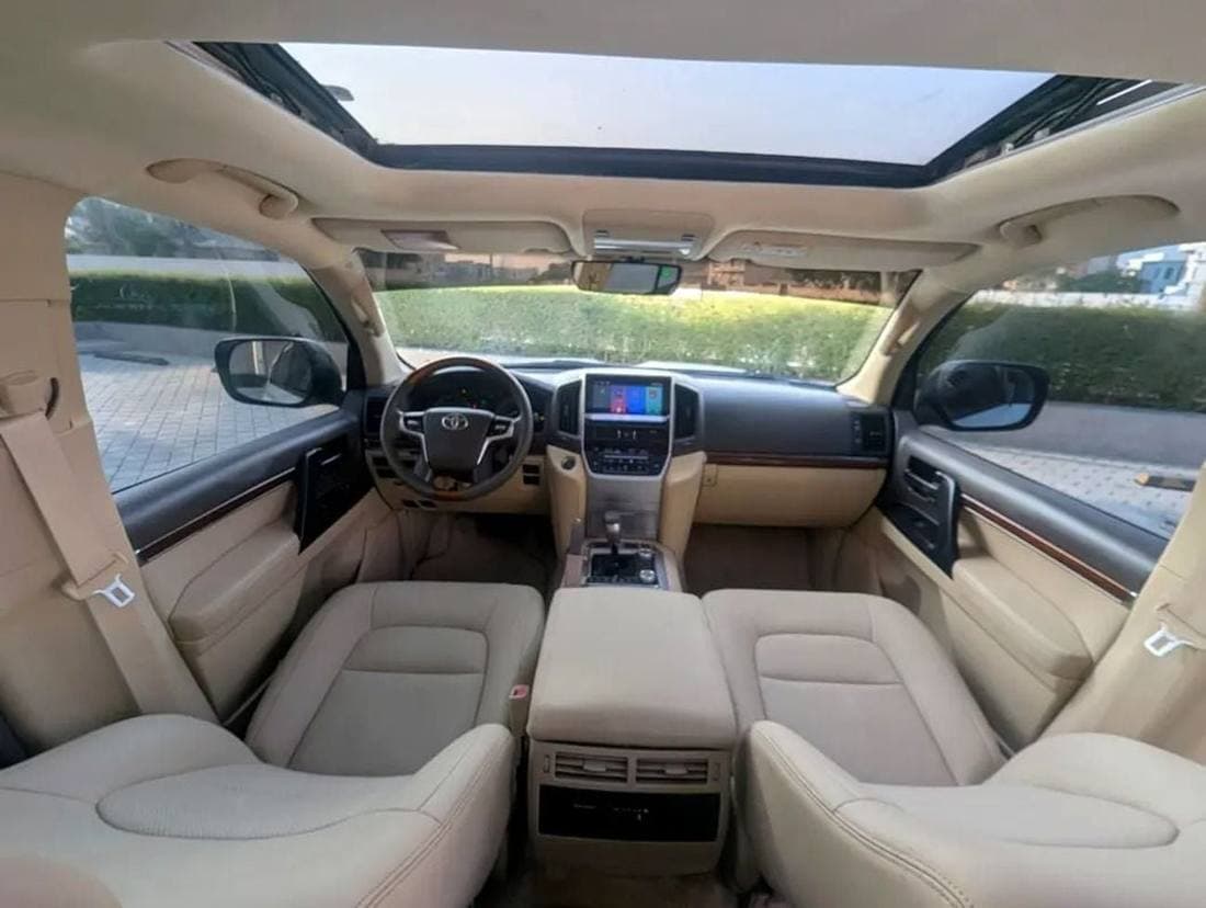 2020 Toyota Land Cruiser GXR thumbnail 4