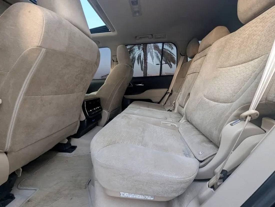 2023 Toyota Land Cruiser VXR thumbnail 6