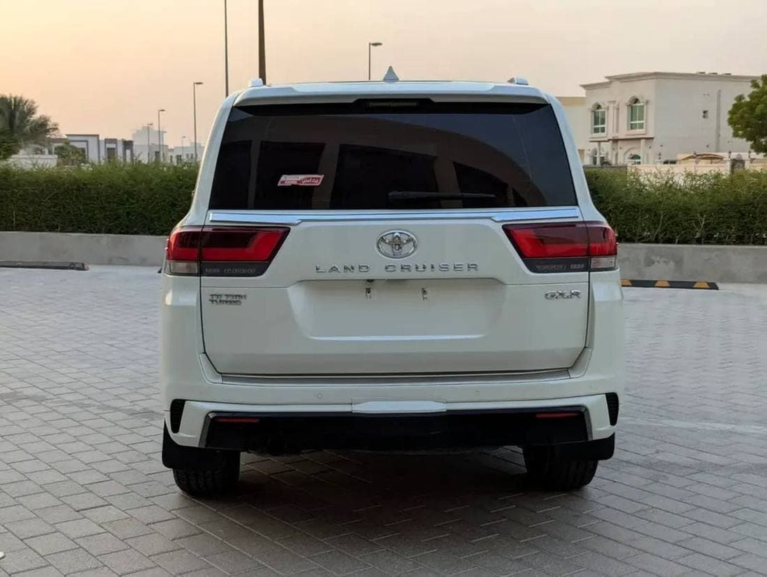 2022 Toyota Land Cruiser GXR thumbnail 3