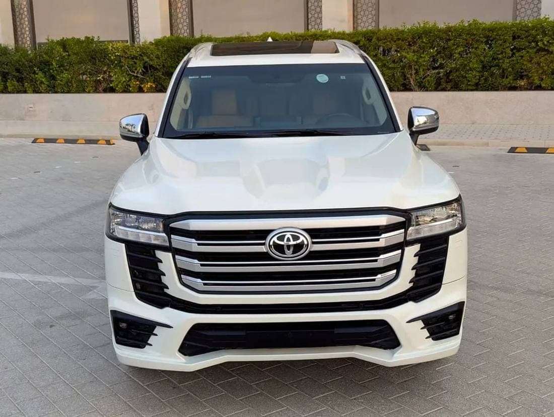 2022 Toyota Land Cruiser GXR thumbnail 4