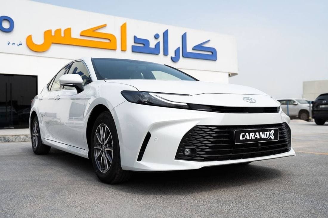2026 Toyota Camry E HEV thumbnail 3