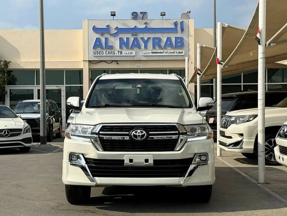 2008 Toyota Land Cruiser GXR thumbnail 3