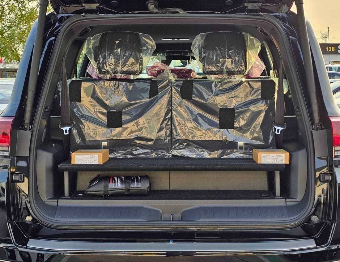 2025 Toyota Land Cruiser VX thumbnail 8