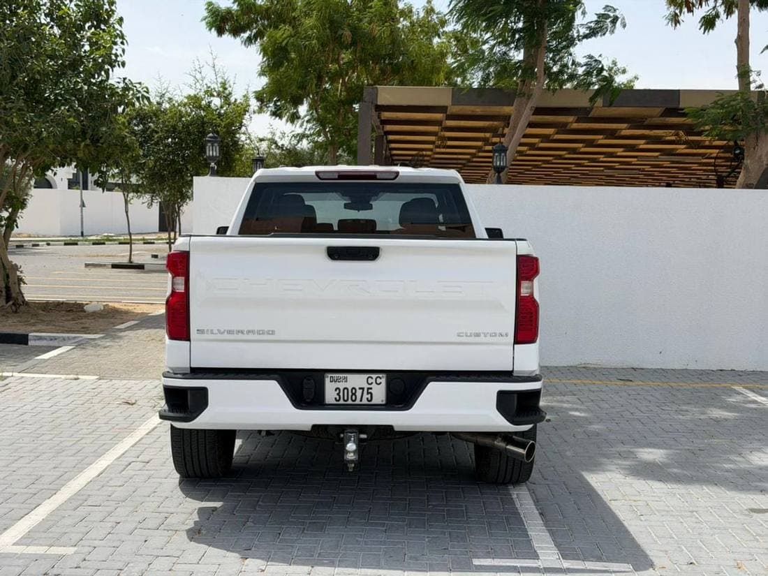 2024 Chevrolet Silverado thumbnail 4