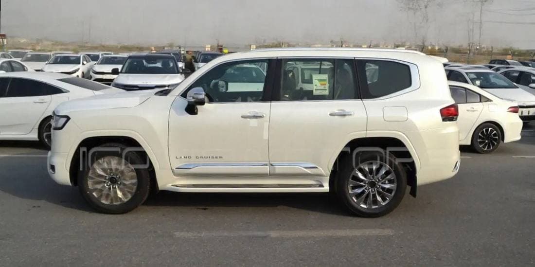 2026 Toyota Land Cruiser VX thumbnail 4