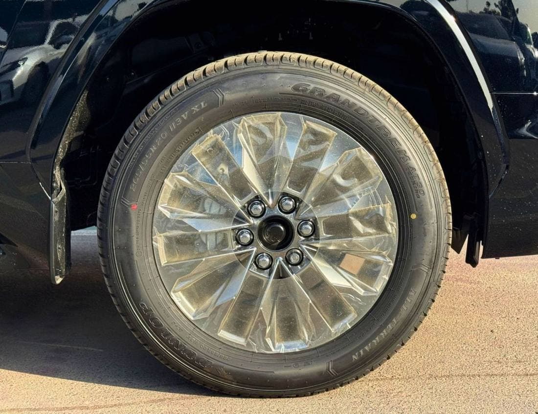 2026 Toyota Land Cruiser GXR thumbnail 6