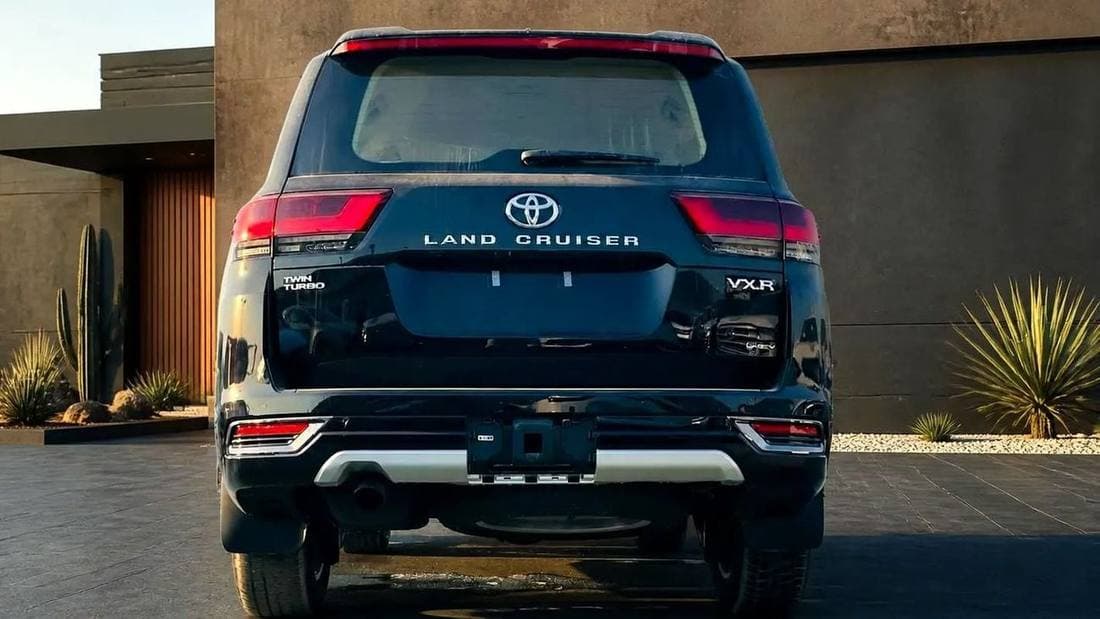 2026 Toyota Land Cruiser VXR thumbnail 4