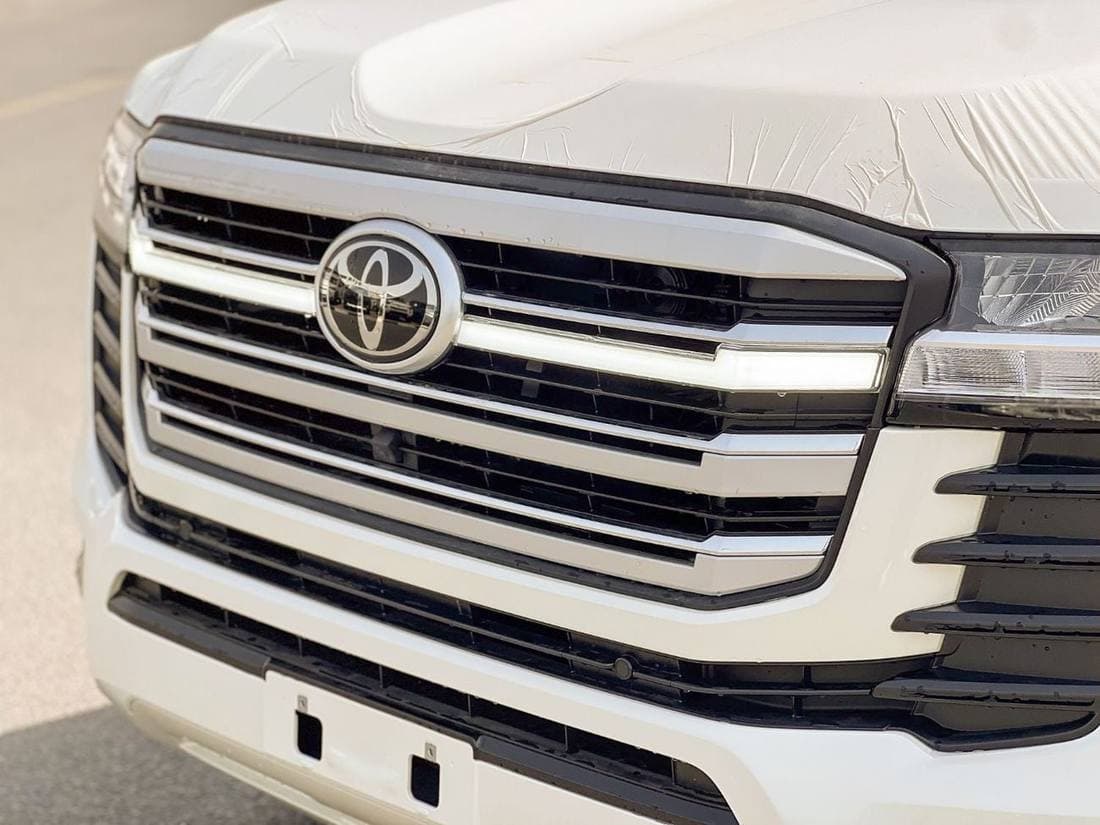 2026 Toyota Land Cruiser GXR thumbnail 8