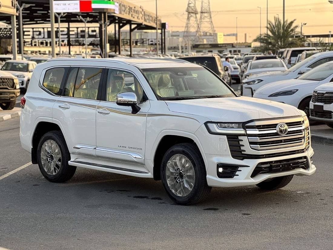 2026 Toyota Land Cruiser thumbnail 3