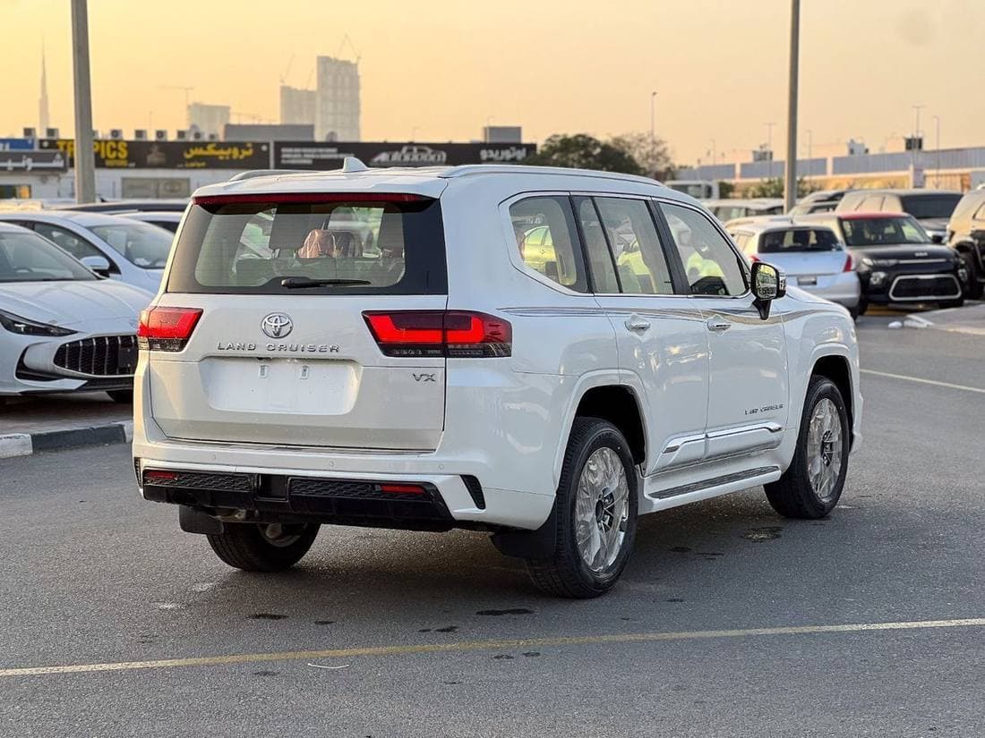 2026 Toyota Land Cruiser thumbnail 5