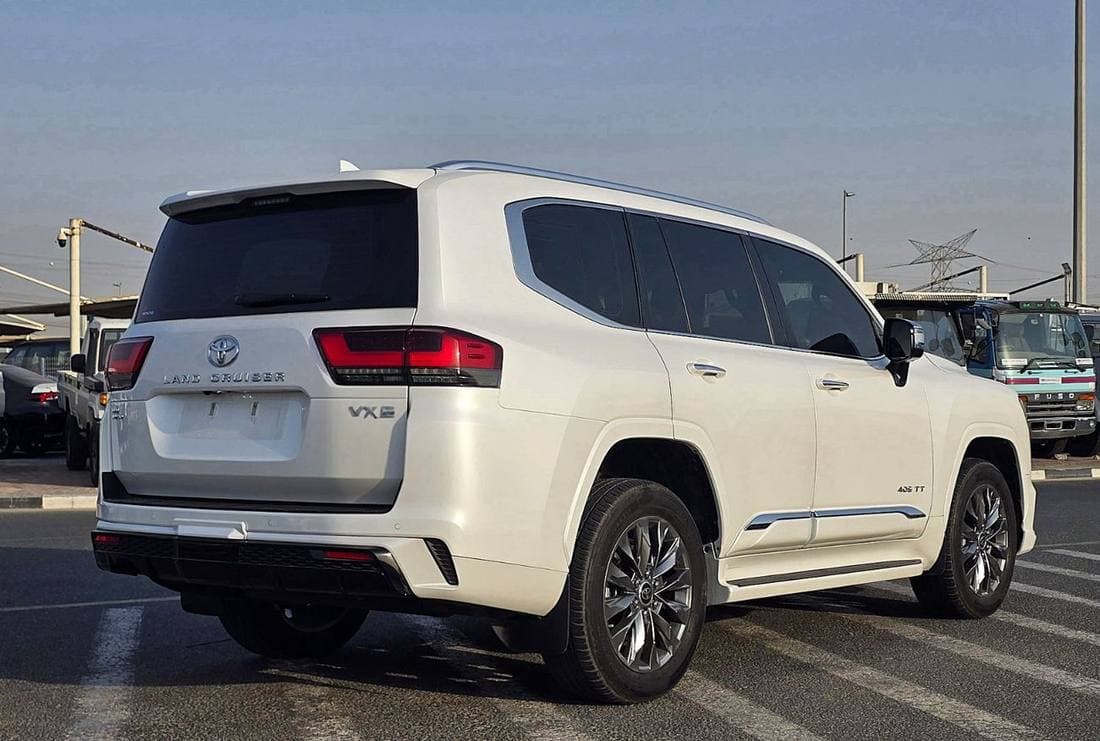 2024 Toyota Land Cruiser VXR thumbnail 7