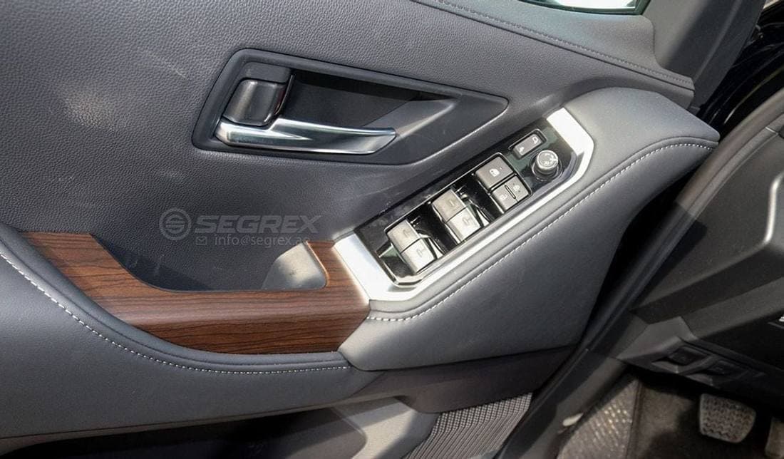 2026 Toyota Land Cruiser GXR thumbnail 8