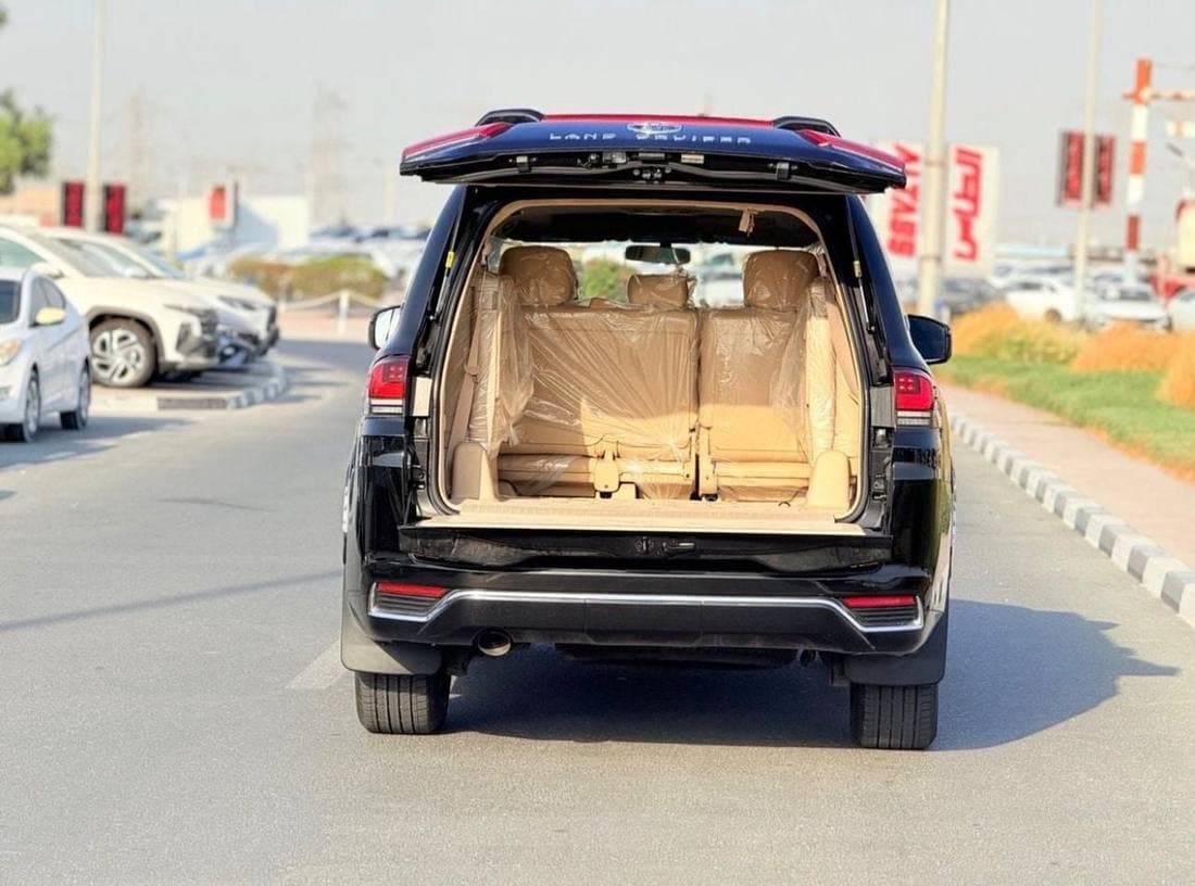 2017 Toyota Land Cruiser GXR thumbnail 6