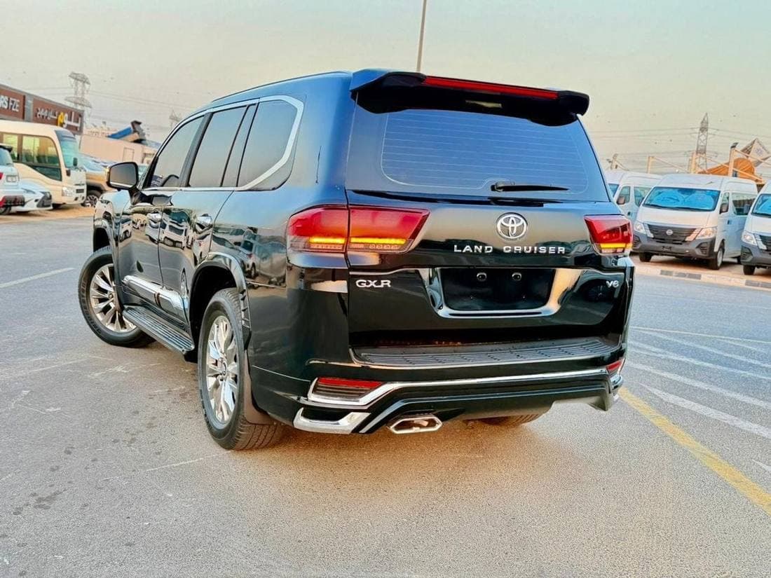 2019 Toyota Land Cruiser GXR thumbnail 7