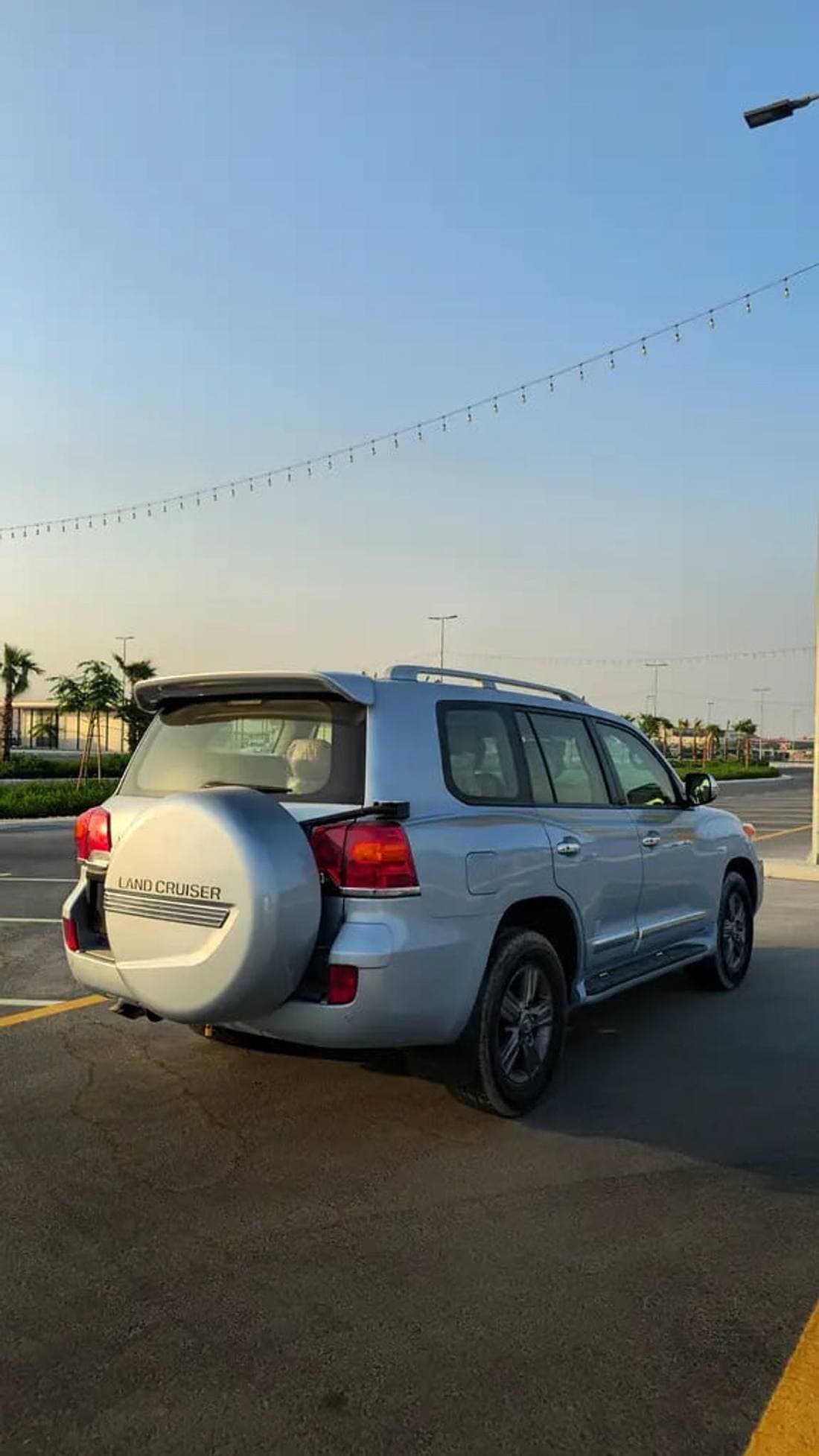 2014 Toyota Land Cruiser VXR thumbnail 6