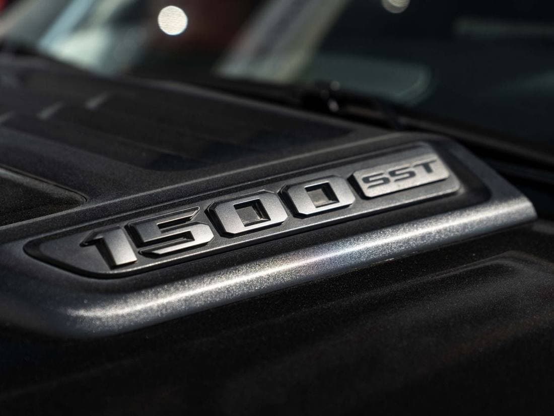 2025 RAM 1500 REBEL thumbnail 8