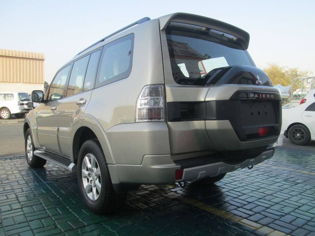 2018 Mitsubishi Pajero GLS HIGHLINE TOP thumbnail 7