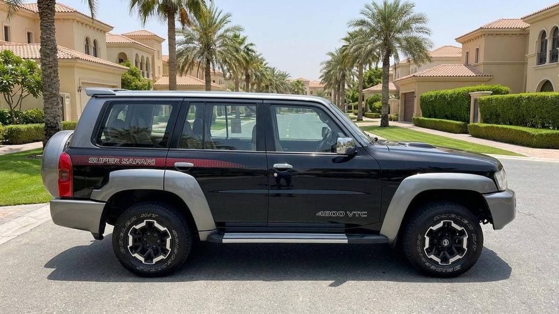 2022 Nissan Patrol SUPER SAFARI thumbnail 3