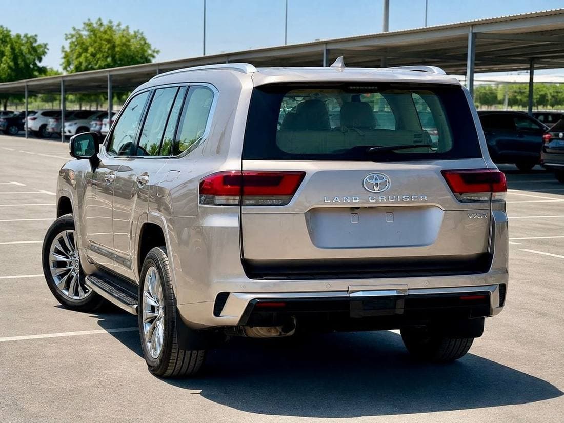 2022 Toyota Land Cruiser GXR thumbnail 4