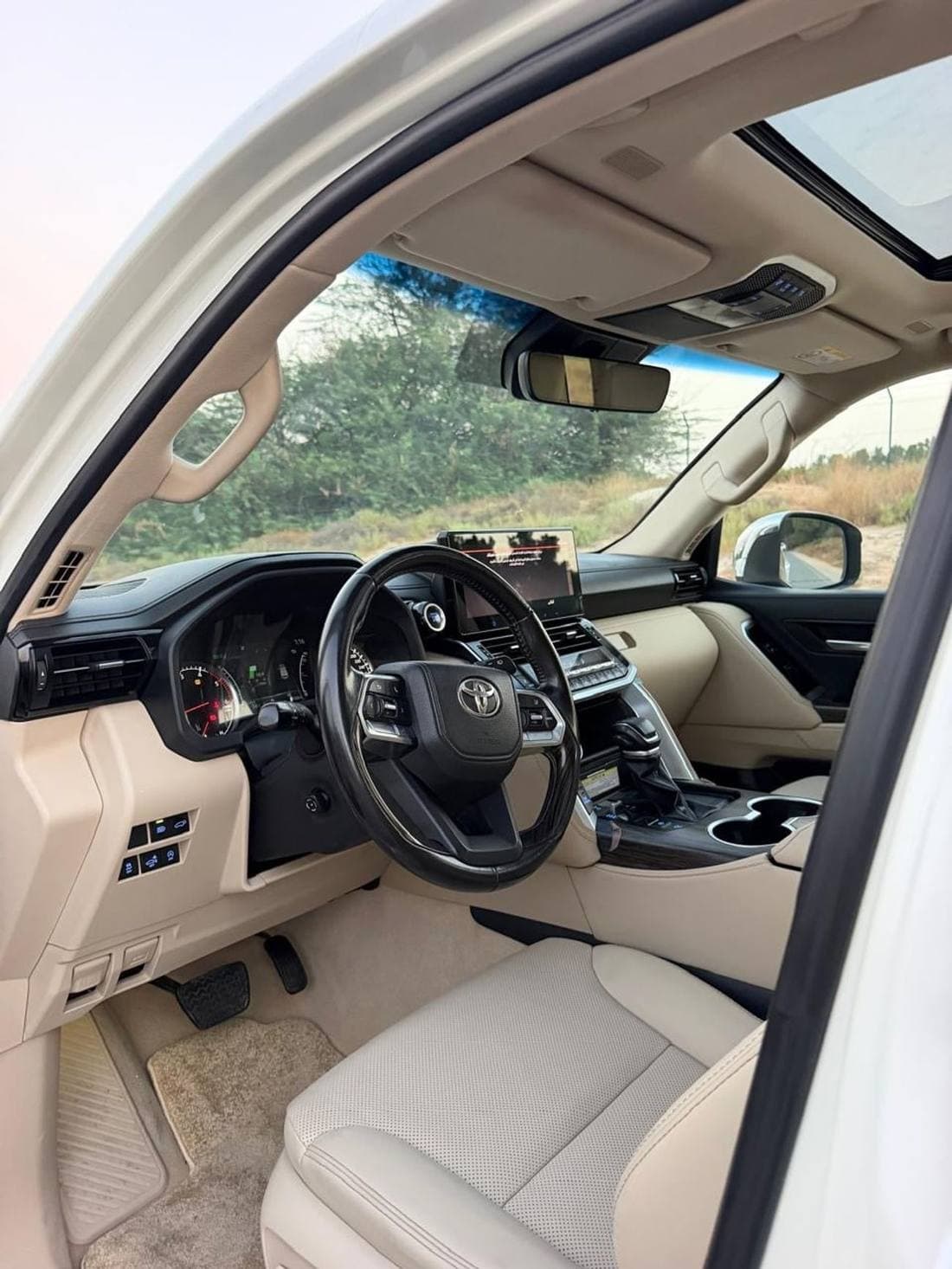 2022 Toyota Land Cruiser VX thumbnail 8