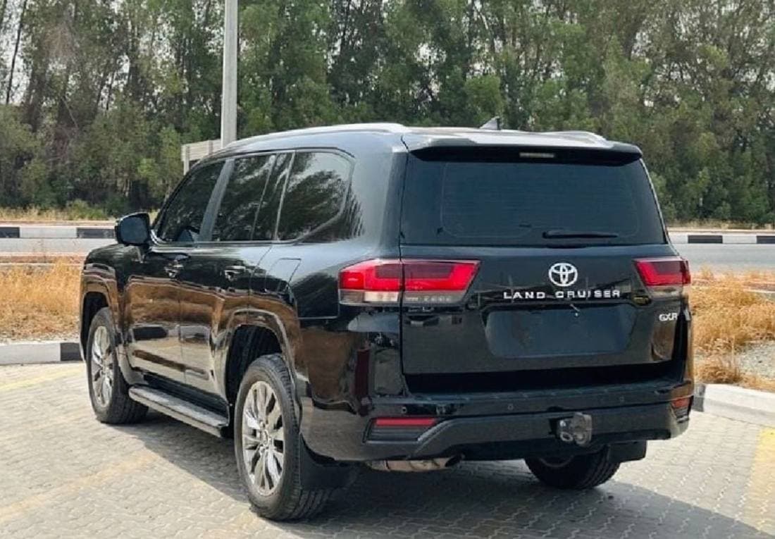 2022 Toyota Land Cruiser GXR thumbnail 4