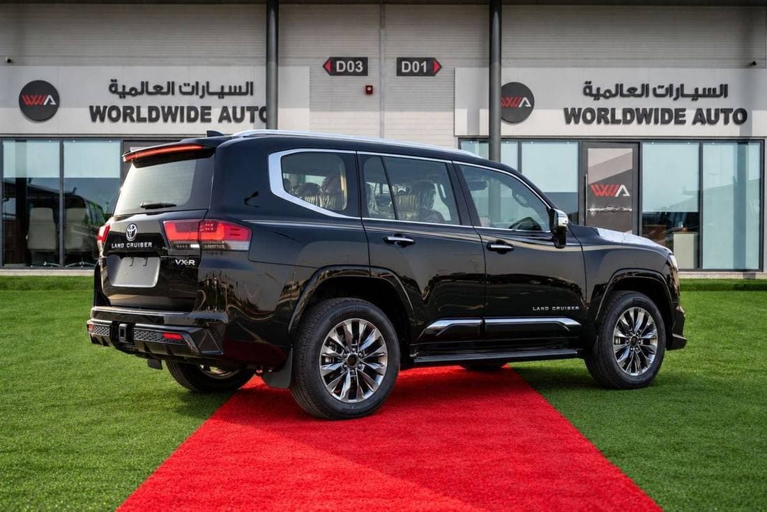 2026 Toyota Land Cruiser VXR thumbnail 6