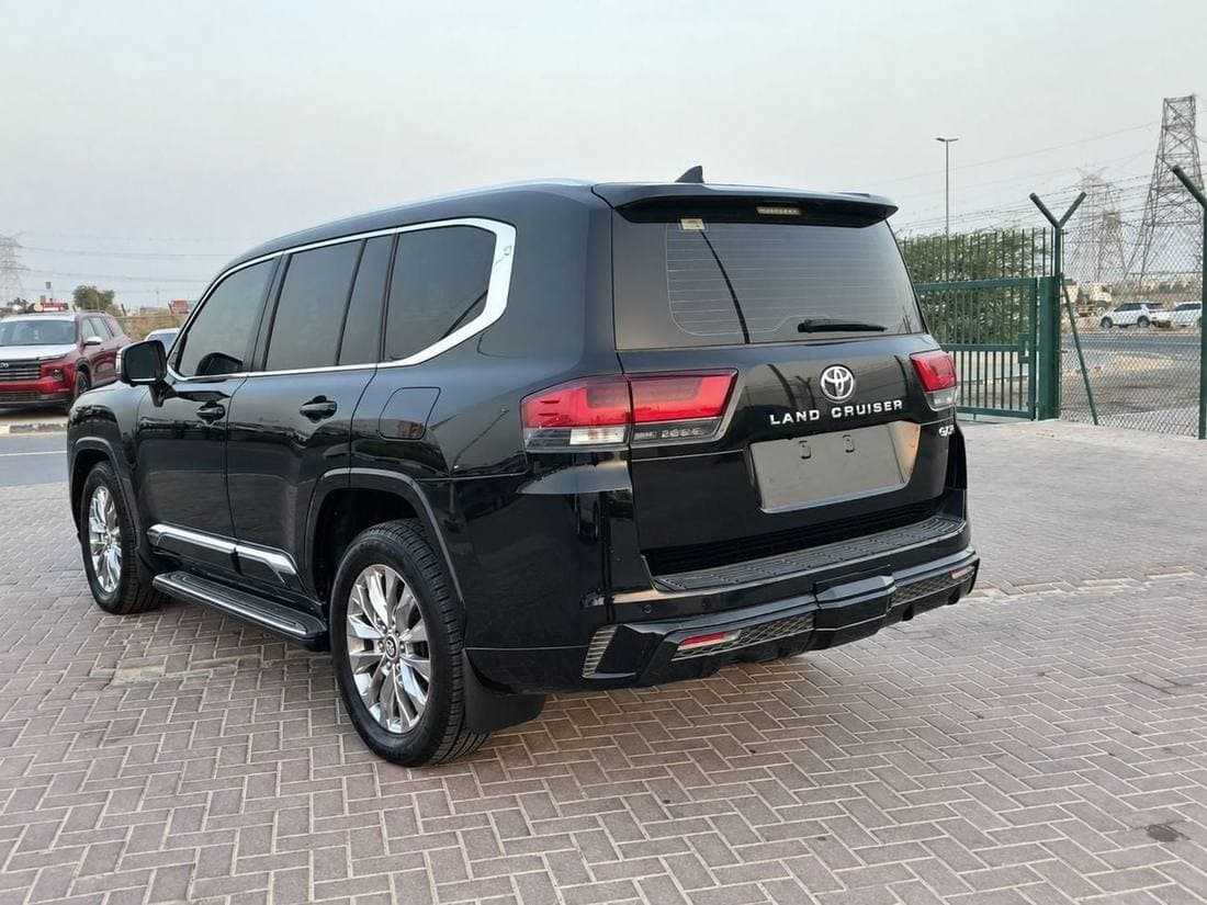 2022 Toyota Land Cruiser GXR thumbnail 8