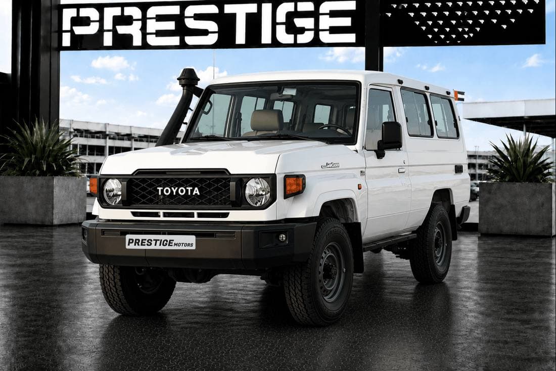 2025 Toyota Land Cruiser LC78 Base