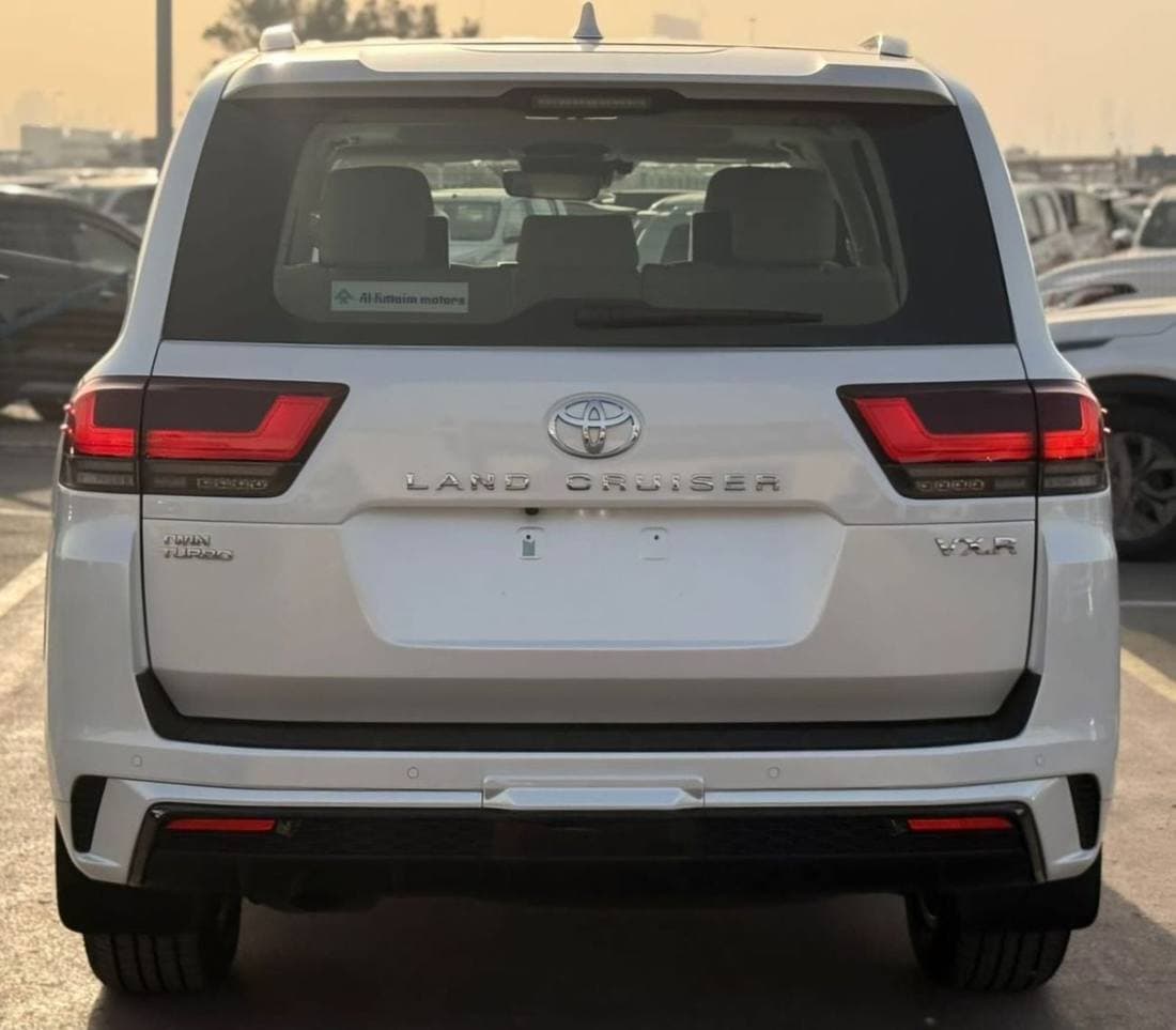 2026 Toyota Land Cruiser VXR thumbnail 3