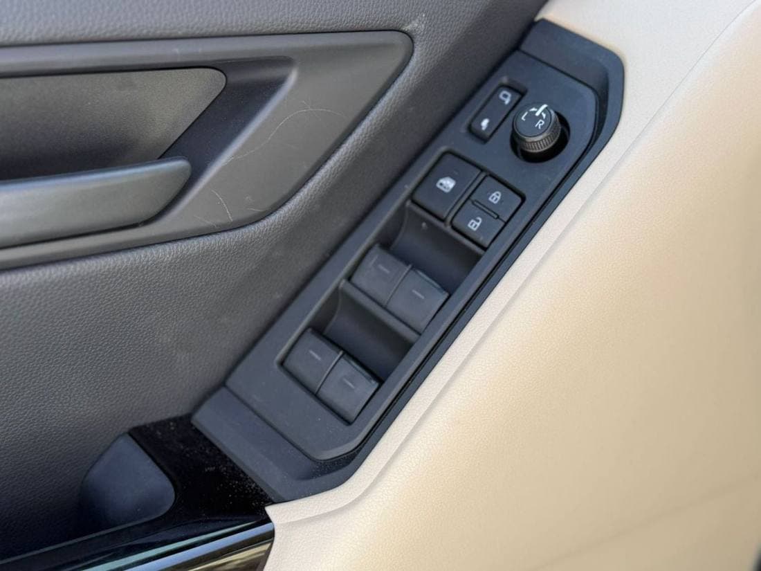 2026 Toyota Land Cruiser GXR thumbnail 6