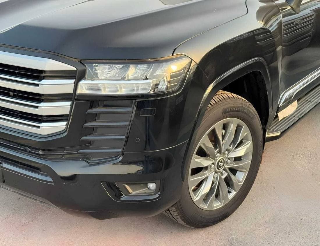 2026 Toyota Land Cruiser GXR thumbnail 8