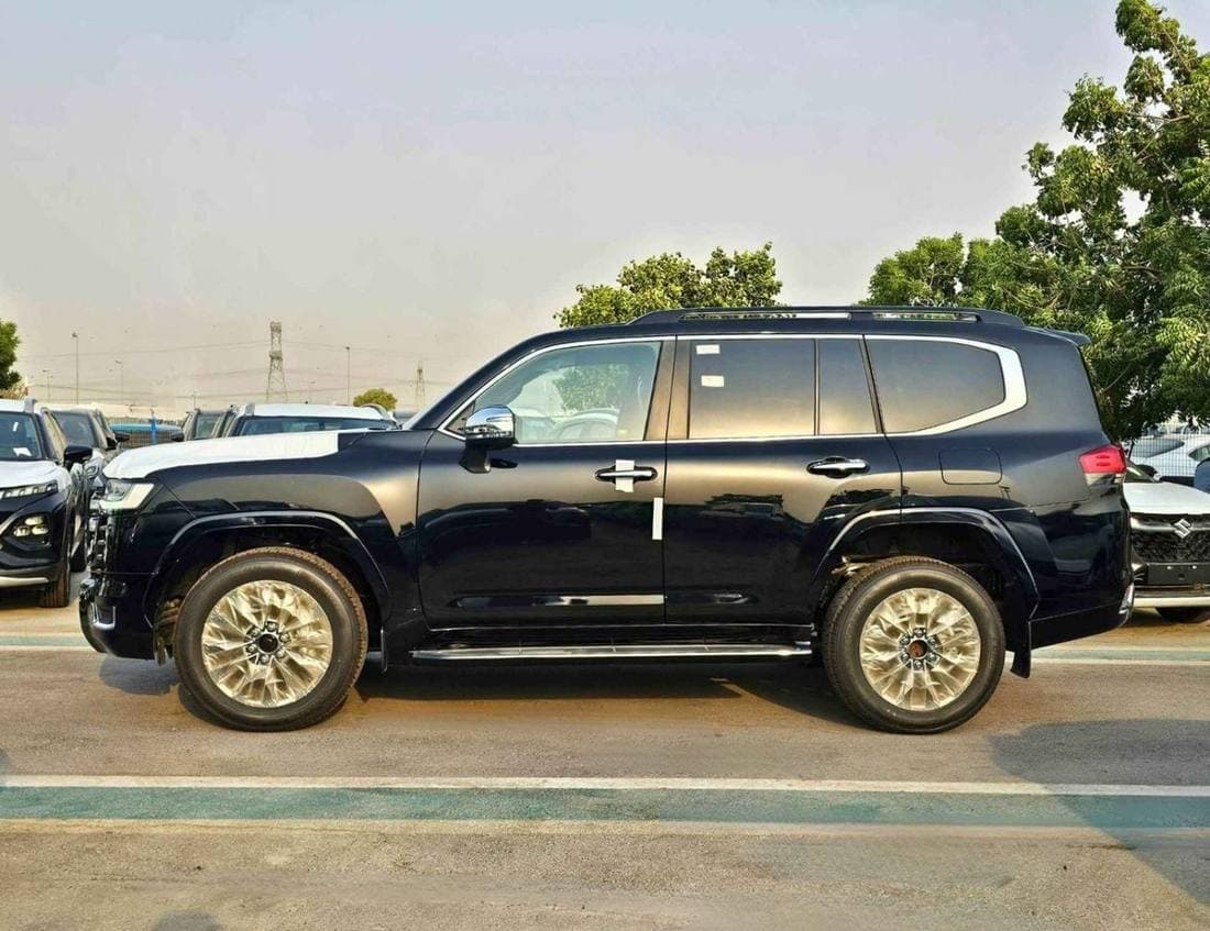 2026 Toyota Land Cruiser VXR thumbnail 2
