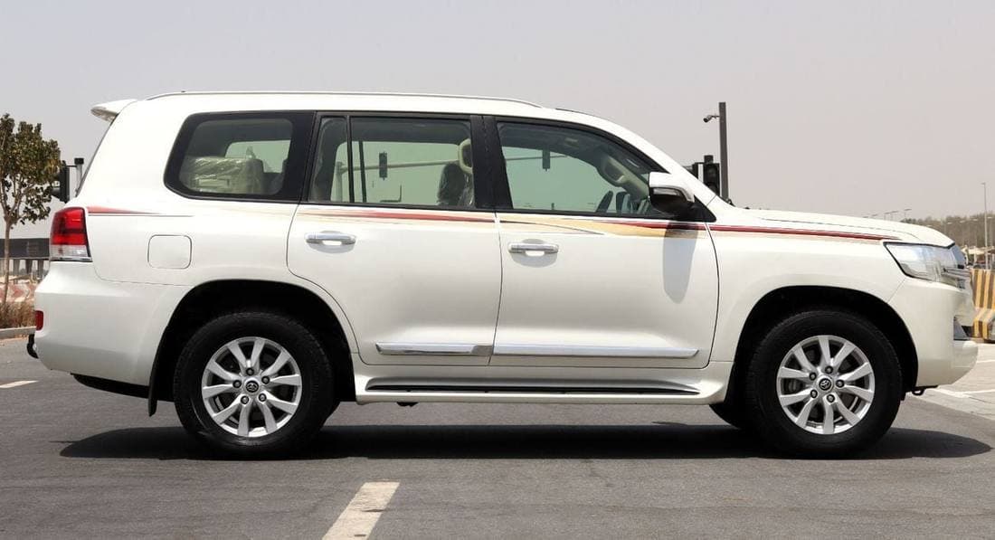 2020 Toyota Land Cruiser GXR thumbnail 4