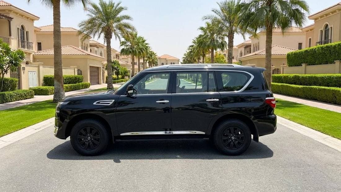2024 Nissan Patrol SE TITANIUM thumbnail 5