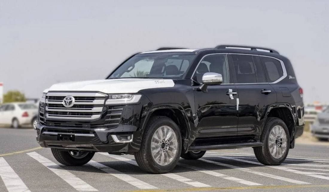 2026 Toyota Land Cruiser VXR thumbnail 3