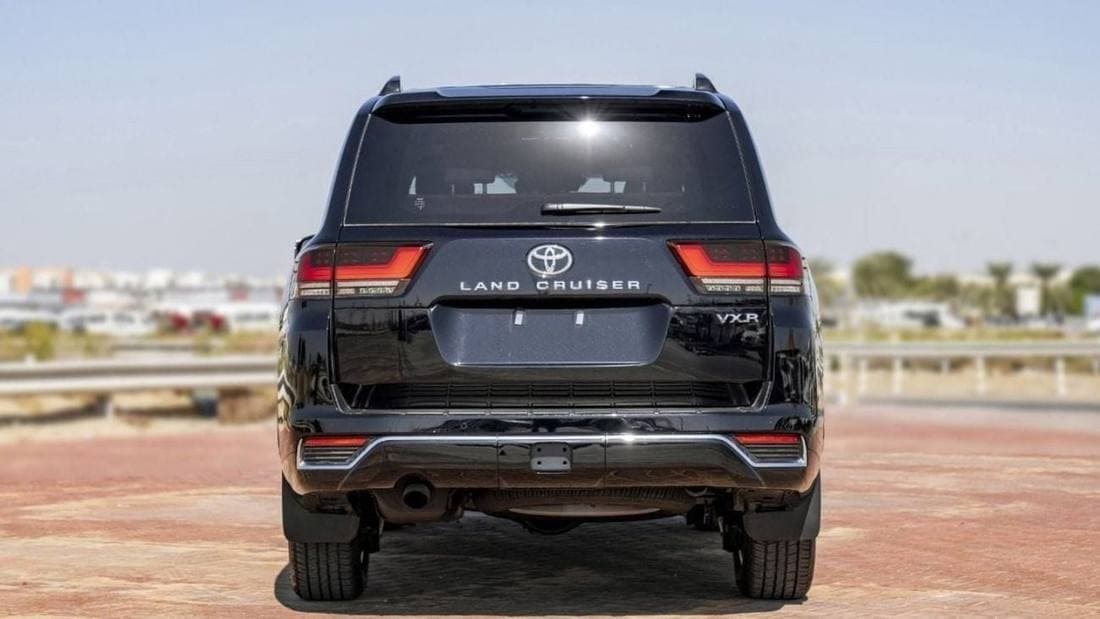 2025 Toyota Land Cruiser VXR thumbnail 4