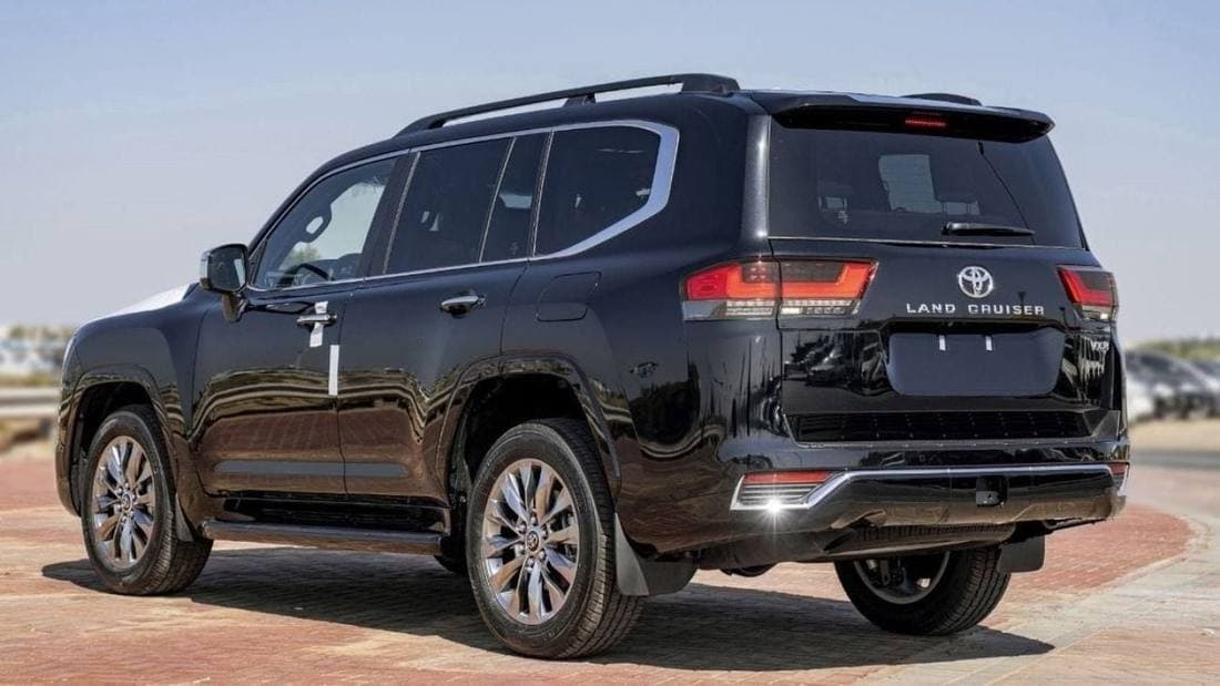2025 Toyota Land Cruiser VXR thumbnail 5