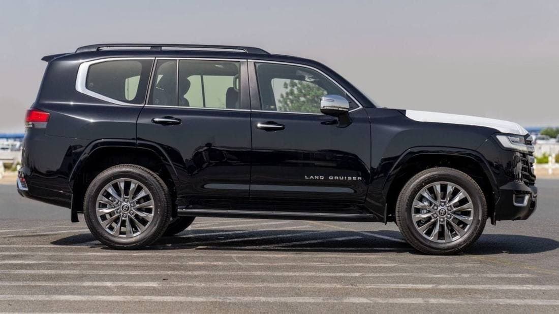 2025 Toyota Land Cruiser VX thumbnail 8